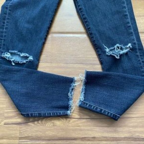 J Brand‎ Capri Distress Size 26 - Picture 4 of 11